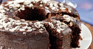 Πανεύκολο κέικ κακάο µε γλάσο σοκολάτας 