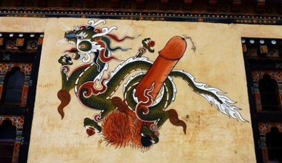 Τα σπίτια του κρατιδίου Μπουτάν είναι γεμάτα ζωγραφιές από γιγαντιαία πέη!