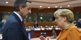 Ο πρωθυπουργός Αντώνης Σαμαράς συνομιλεί με την καγκελάριο της Γερμανίας Ανγκελα Μέρκελ